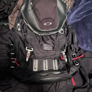 Oakley Kitchen Sink Backpack black/red